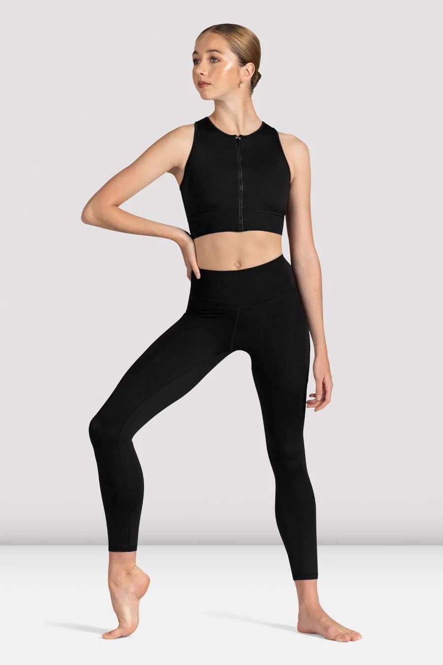 Bloch Dāmu Kya Rāvējslēdzēja Priekšējā Crop Top